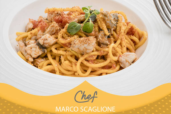 Spaghetti senza glutine freschi alla chitarra con nasello e pan grattato aromatizzato alla maggiorana