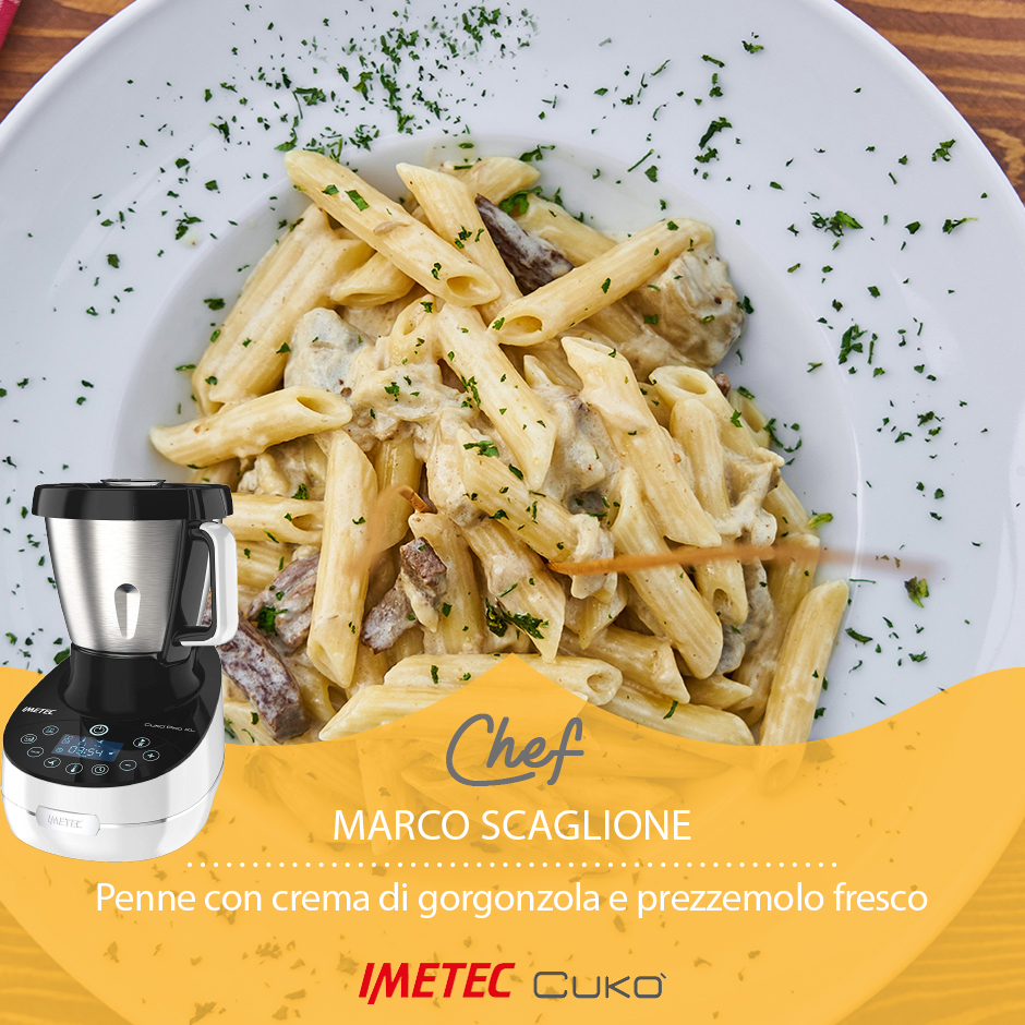 Penne di mais senza glutine con funghi e crema di gorgonzola e prezzemolo fresco