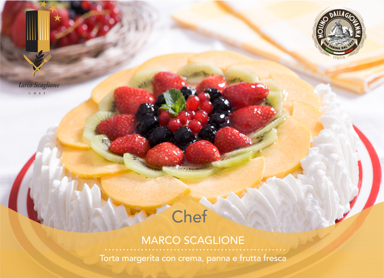 Tarta margarita sin gluten con crema pastelera, nata y fruta fresca