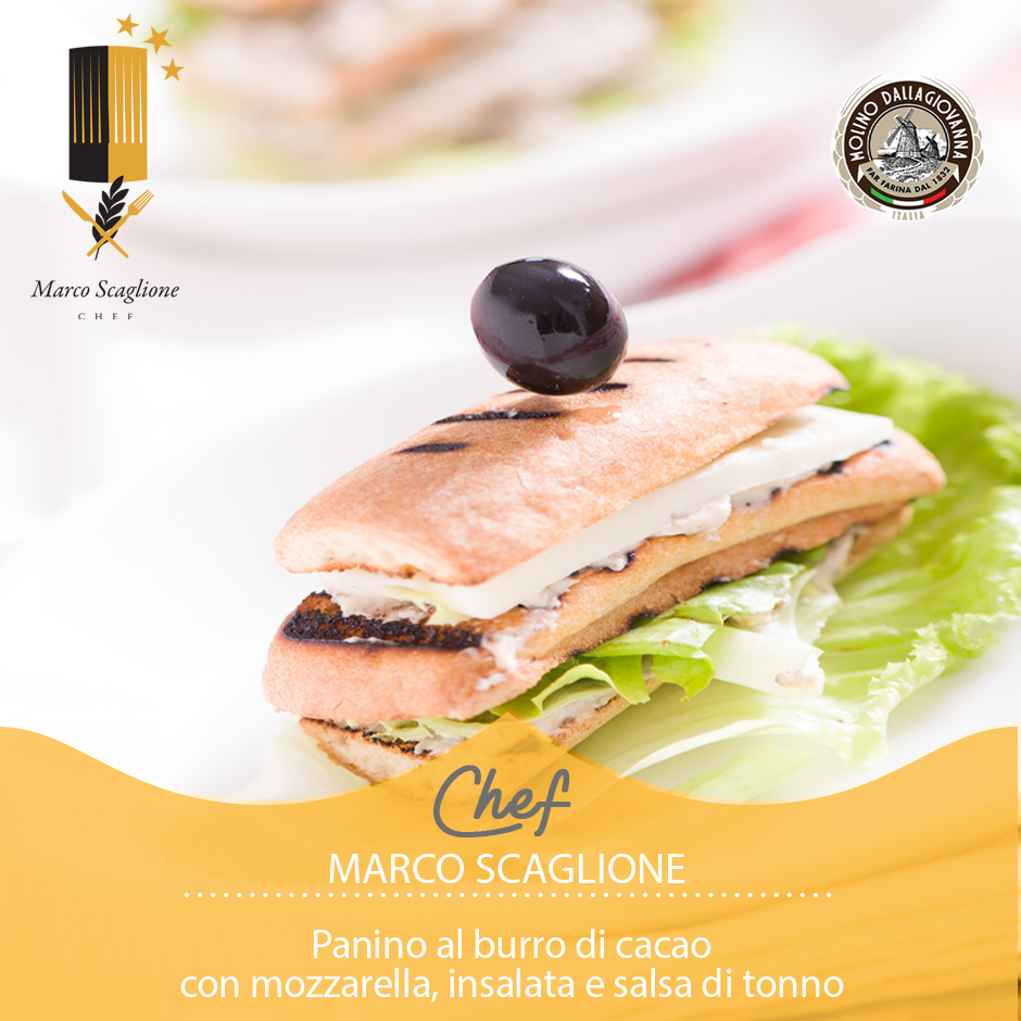 Panini al burro di cacao a strati con mozzarella, insalata e salsa di tonno