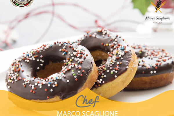  Donuts fritos glaseados con chocolate y azúcar