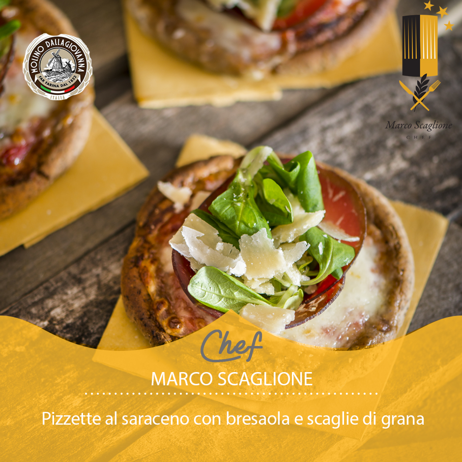 Pizzette al saraceno con bresaola e scaglie di Grana