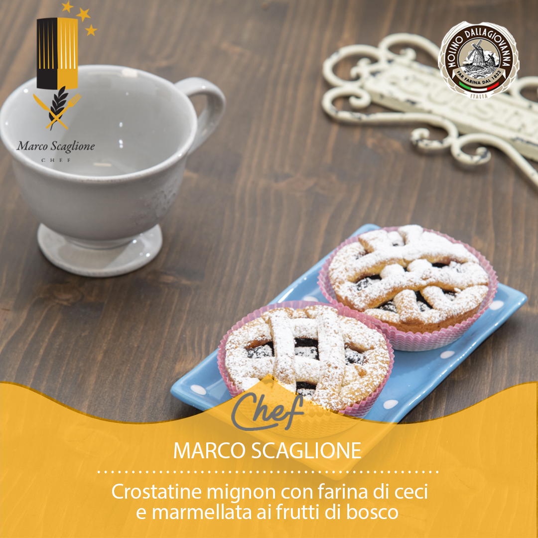 Crostatine mignon con farina di ceci ai frutti di bosco