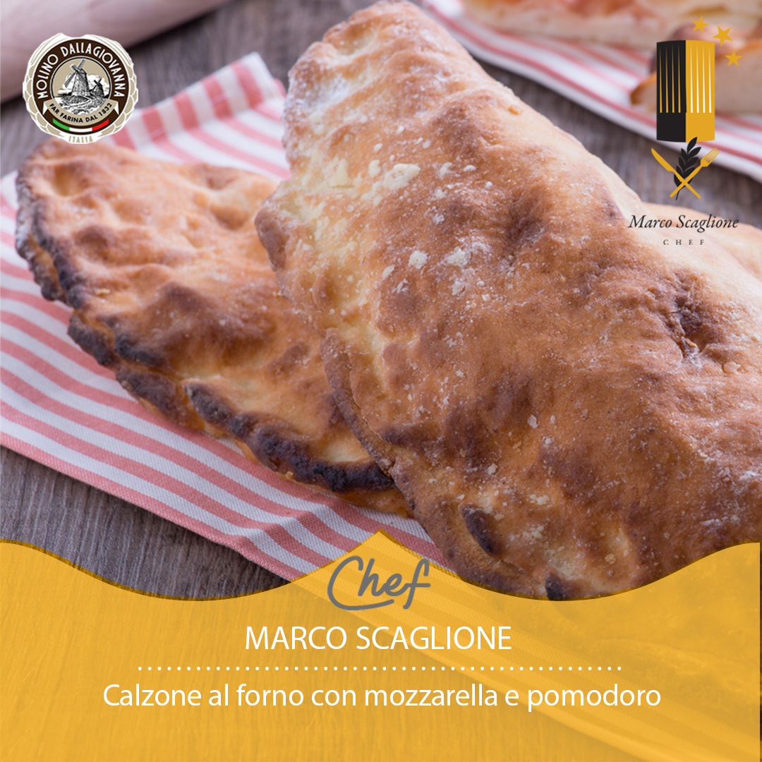 Calzone al forno con pomodoro e mozzarella